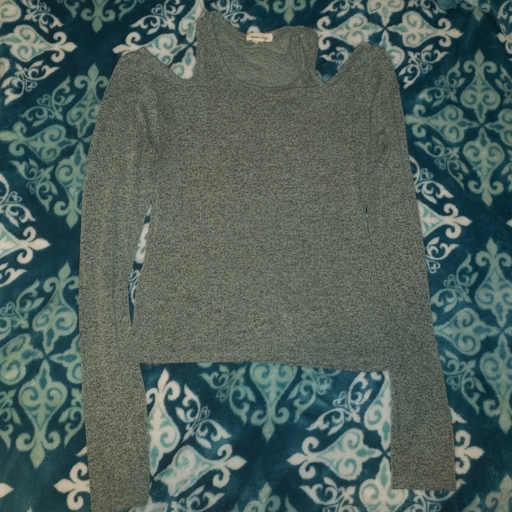 Cold shoulder long sleeve shirt